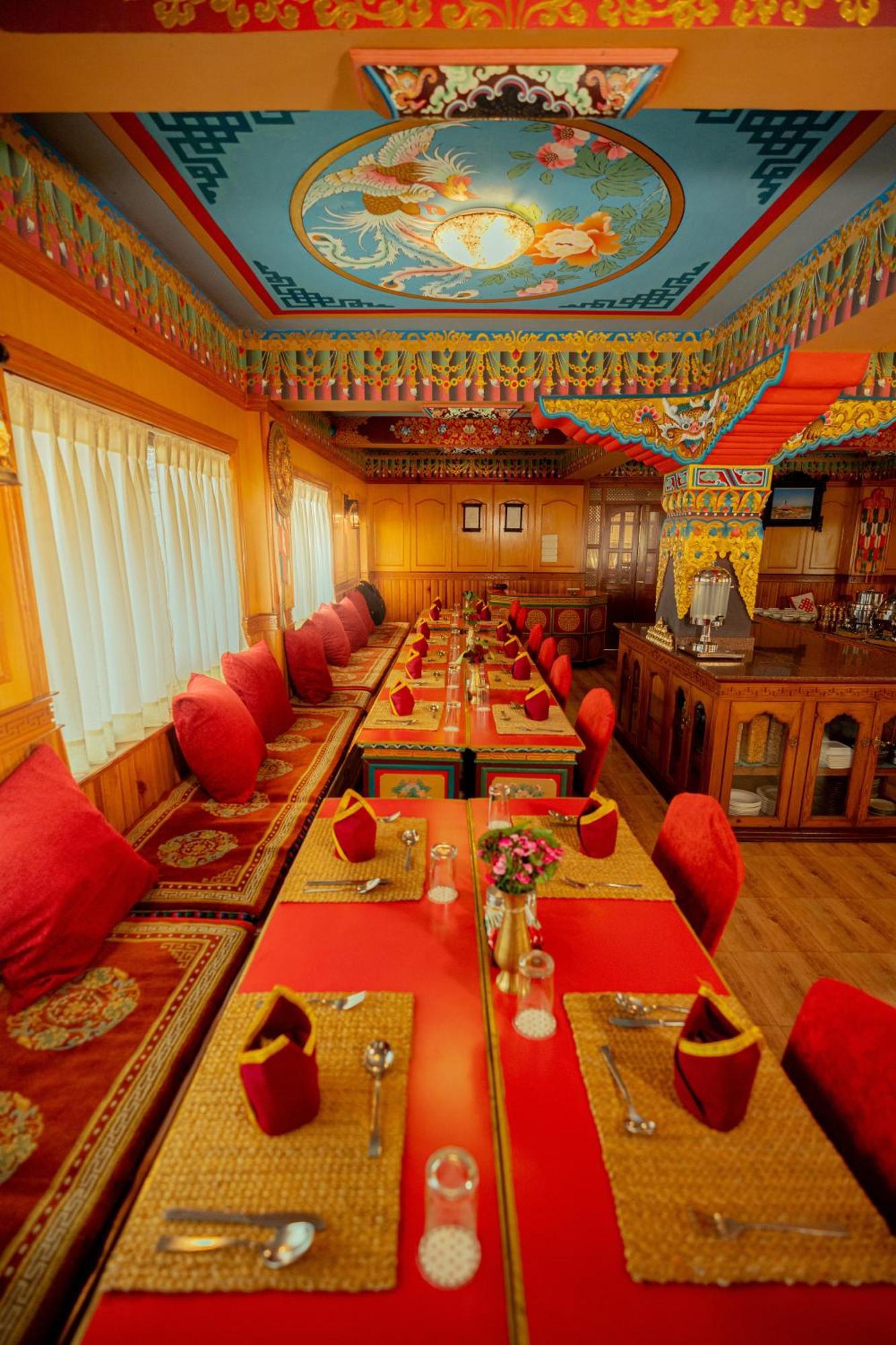 Kathmandu View Hotel מראה חיצוני תמונה